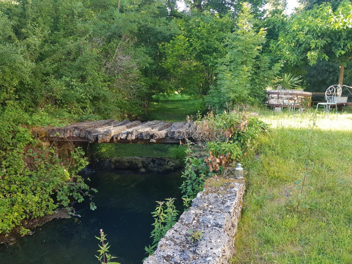 Le Moulin De Jules Et Akasha Bed & Breakfast Labastide-Murat Exterior photo